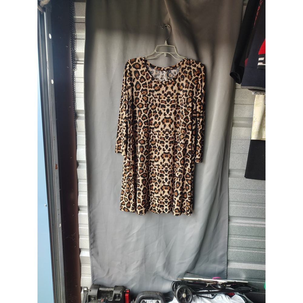 The Hanger Leopard Print Long Sleeve Scoop Neck Dress Brown Black 1XL D-7318-1